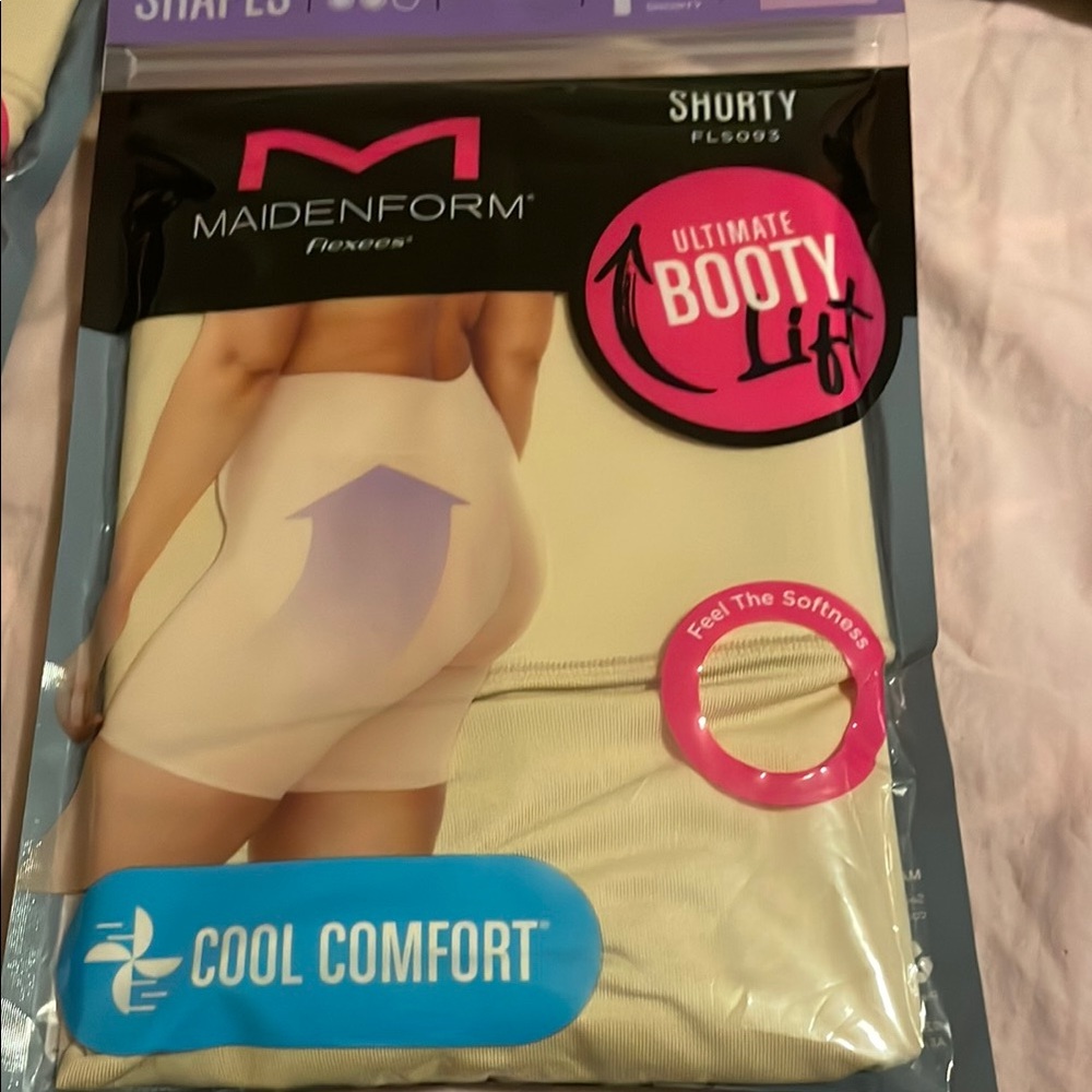 Maidenform Flexees Booty Lift Shorty in Cream